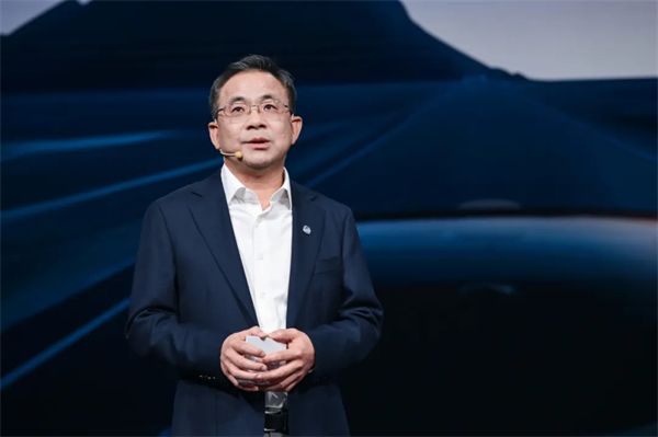 诸神乱战下，上汽以厚度重塑"老大"担当