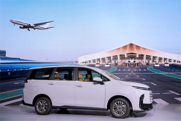 大空间、更省钱、长续航，“国民家用MPV”上汽大通G50混动MPV开启预售，满足家庭用车、旅游出行等全需求！