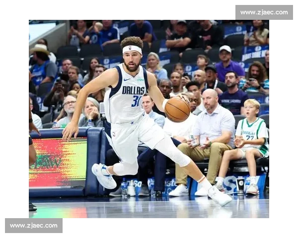 汤神变 “毒汤”:10 数据新低,勇士失核即乱 汤神变 “毒汤”:10 数据新低,勇士失核即乱