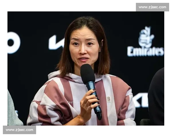 等了八年！从 “下一个李娜” 到九江首胜，郑妩双泪洒主场